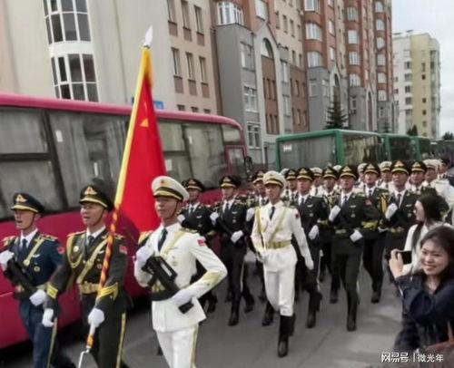 三军仪仗队国外视频,震撼世界！三军仪仗队国外视频展现中国军人风采